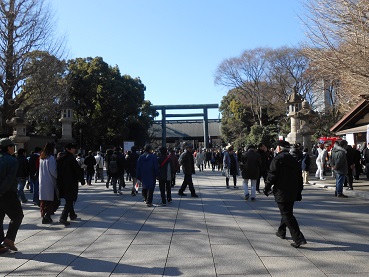 �����_��